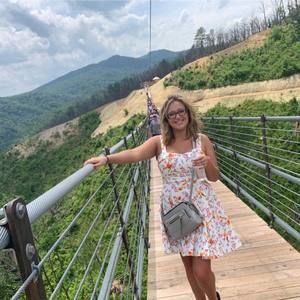 Meet your Posher, Alexandra